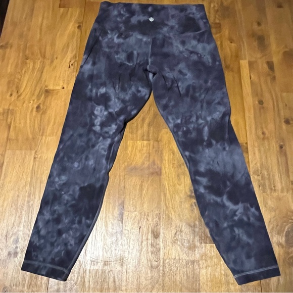 Lululemon tie dye print athletic leggings size 10 - Picture 3 of 6
